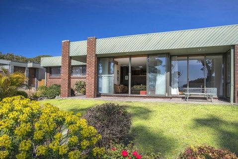 16 Shipton Cres - Secluded Away - Australian Directory 3