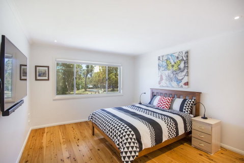 17A Crescent St ULLADULLA - Australian Directory 1