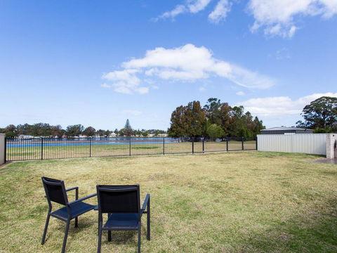 18 Rest Point - Australian Directory 2