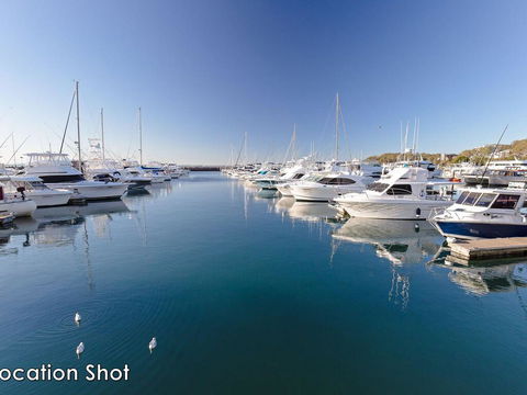 19 'The Commodore' 9-11 Donald Street - Two Bedroom Unit In The CBD Of Nelson Bay - Australian Directory 0