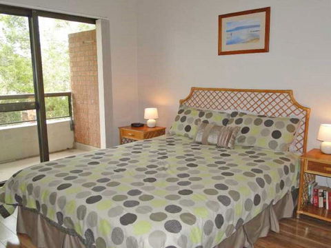 19 'The Commodore' 9-11 Donald Street - Two Bedroom Unit In The CBD Of Nelson Bay - Australian Directory 1