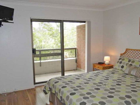 19 'The Commodore' 9-11 Donald Street - Two Bedroom Unit In The CBD Of Nelson Bay - Australian Directory 2
