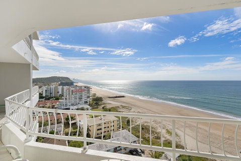 19th Avenue On The Beach - Australian Directory 2