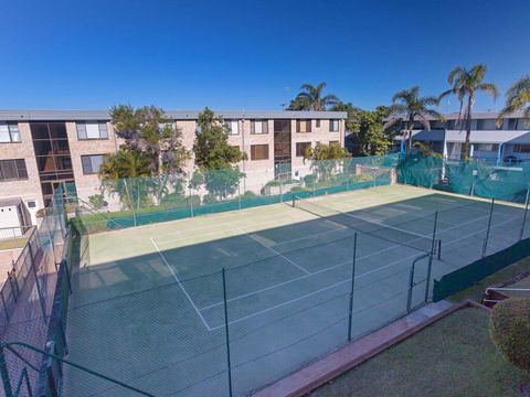 2 'The Dunes', 38 Marine Drive - Pool, Tennis Court And So Close To The Beach - Australian Directory 3