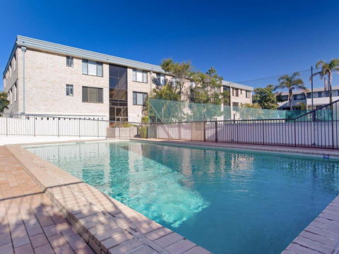 2 'The Dunes', 38 Marine Drive - Pool, Tennis Court And So Close To The Beach - Australian Directory 1