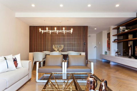 2 Bed Sydney Executive Apt Close To City - Australian Directory 0