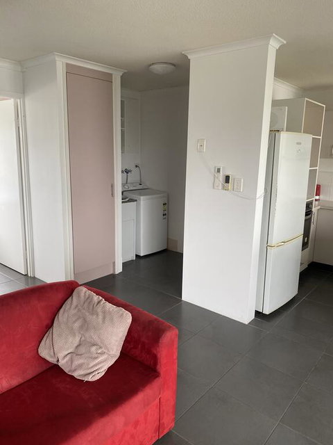 2 Bedroom Apartment Close To Mooloolaba Beach - Australian Directory 1