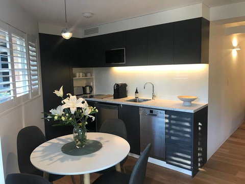 2 BEDROOM BRAND NEW APT // MOMENTS FROM RNSH - Australian Directory 2