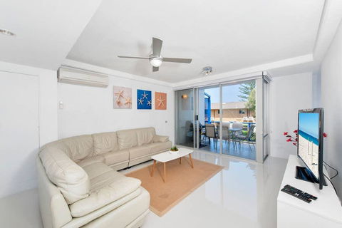 2 Cirrus - Australian Directory 1