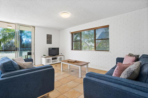 2/56 Lawson Street@Clarkes Beach - Australian Directory 0