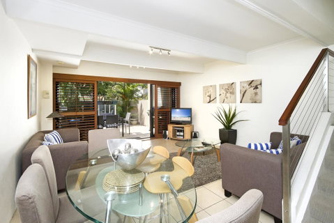 2/61 Noosa Parade - Australian Directory 1