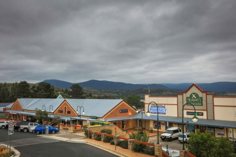 20 Lakeview Plaza - Australian Directory 1