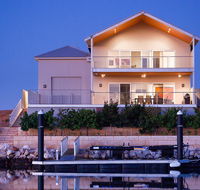 21 Corella Court - PRIVATE JETTY  POOL - Australian Directory