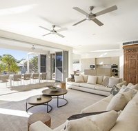 24 Mossman Court - Australian Directory