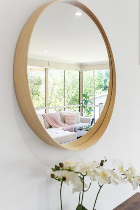 Big Stylish 3 Bed House With Free Parking - Australian Directory 2