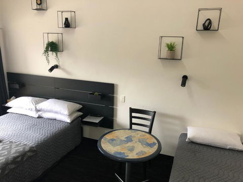 Blue Gums Hotel Motel - Australian Directory 1