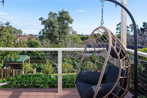 Cityscape Charm - 2BR Home In Wattle Park - Australian Directory 0