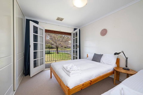 Cityscape Charm - 2BR Home In Wattle Park - Australian Directory 3