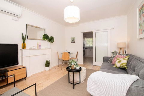 Cranbrook Courtyard - A Sunny City-fringe Retreat - Australian Directory 4