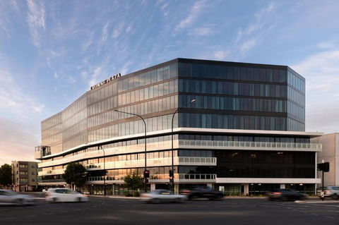 Crowne Plaza Adelaide Mawson Lakes, An IHG Hotel - Australian Directory 0