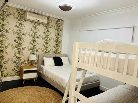 D113 Marsden Garden Estate - Australian Directory 3