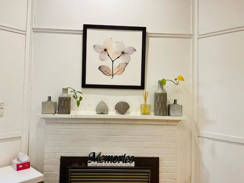 D114 Victorian Central Stay - Australian Directory 1