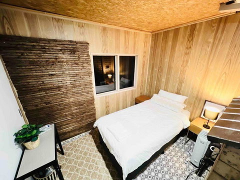 D140 Keilor Down Vacation - Australian Directory 2