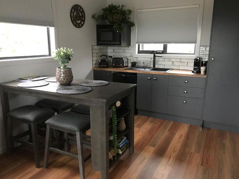 Derwent Mist Villas (Acacia Villa) - Australian Directory 4