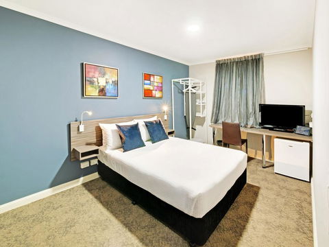 28 Hotel - Australian Directory 3