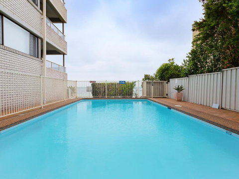 3 'Bangalee' 41 Soldiers Point Rd - Fantastic Waterfront Unit With Pool, WIFI & Chromecast - Australian Directory 1