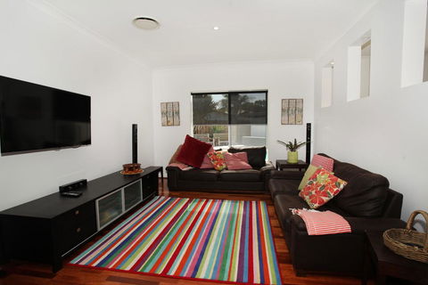 3 Bauhinia Crescent Marcoola - PET FRIENDLY, LINEN SUPPLIED, 500 BOND - Australian Directory 3