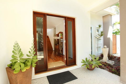 3 Bauhinia Crescent Marcoola - PET FRIENDLY, LINEN SUPPLIED, 500 BOND - Australian Directory 1