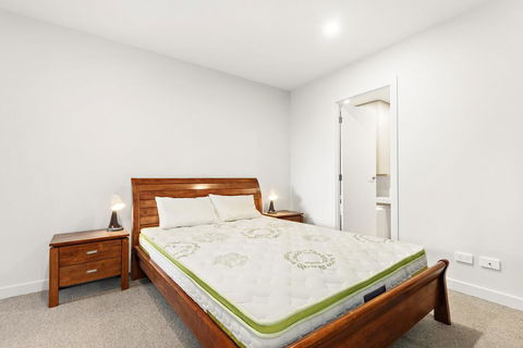 3 Bed Rooms Apartment Super Convenient Location - Australian Directory 3