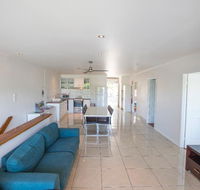 3 Bedroom Apartment // Spence St - Australian Directory