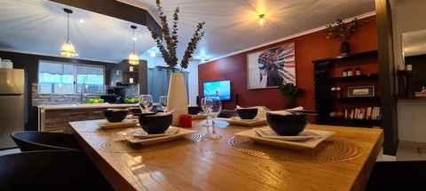 3 BEDROOM CITY ESCAPE - CHAMPAGNE STAYS Darwin - Australian Directory 3