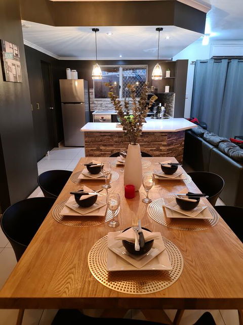 3 BEDROOM CITY ESCAPE - CHAMPAGNE STAYS Darwin - Australian Directory 2