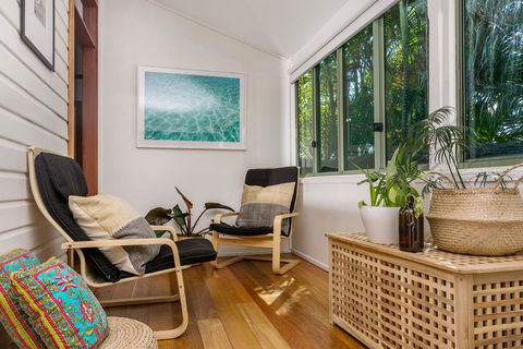 3 Little Pigs Holiday Home - Australian Directory 2