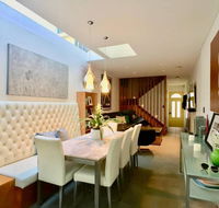 3 Storey Home Close Walk to Fox Studios SCG  City - Australian Directory