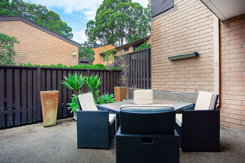 3-Bed Home With BBQ Patio Near Parks And Playgrounds - Australian Directory 2