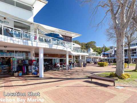 30 'The Commodore' 9-11 Donald Street - Fabulous 3 Bedroom 2 Bathroom 2 Carspaces - Australian Directory 0