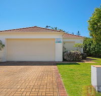 32 Beachside - Australian Directory