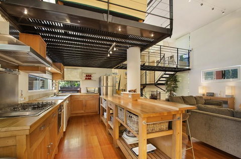 32 The Quarterdeck - Australian Directory 3
