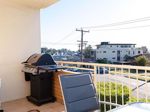 4 'Yarramundi' 47 Magnus Street - Air Conditioned Unit With Water Views - Australian Directory 2