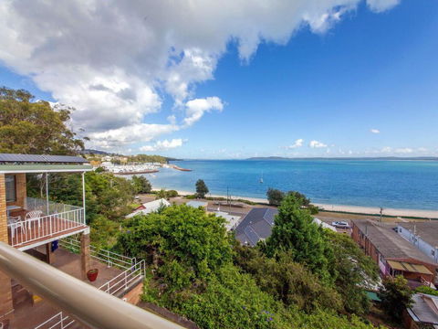 5 'Quarterdeck', 12 Magnus Street - Panoramic Water Views & Close To Town - Australian Directory 0
