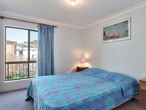 5 'Tradewinds' 110 Victoria Parade - Location Is Fantastic & Water Views - Australian Directory 1