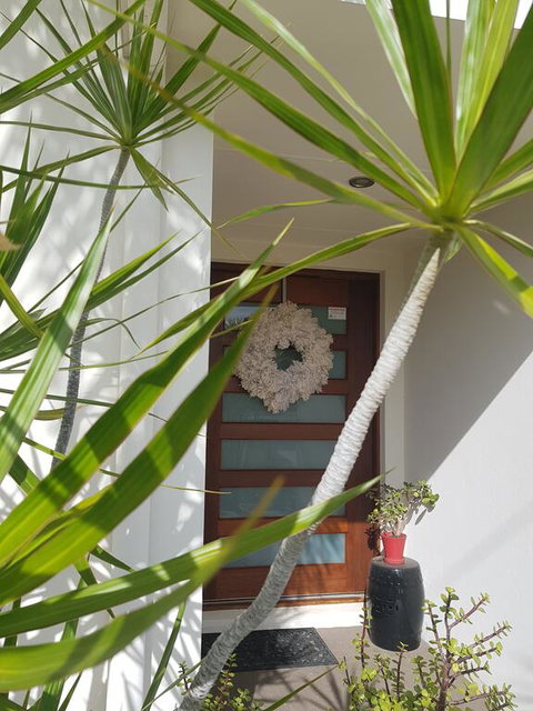 5 Bedroom Luxury Villa - Hope Island - Australian Directory 3