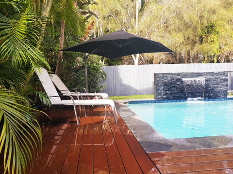 5 Bedroom Luxury Villa - Hope Island - Australian Directory 2