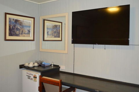 5 Lakeview Plaza - Australian Directory 1