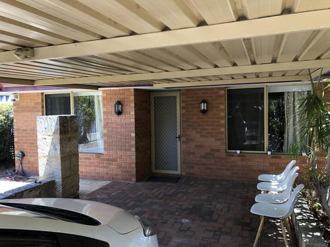 5A Glenelg Street - Australian Directory 1