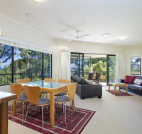 6 Avenal - Australian Directory